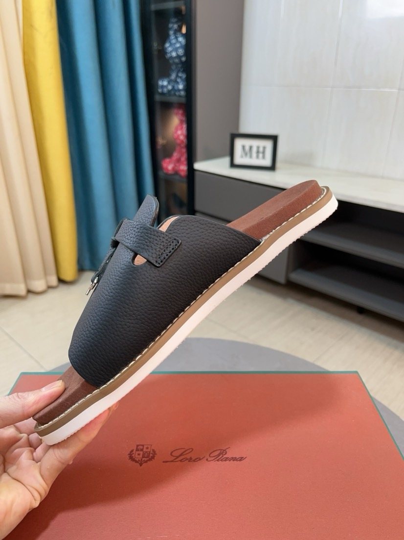 Loro Piana Textured Slide Sandals